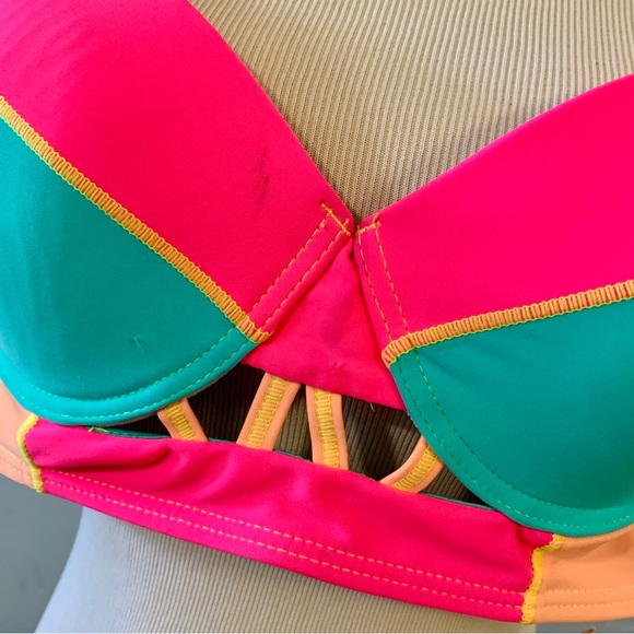 Xhilaration | NWT Multicolored Push Up Swimsuit Top XL - Picture 3 of 5